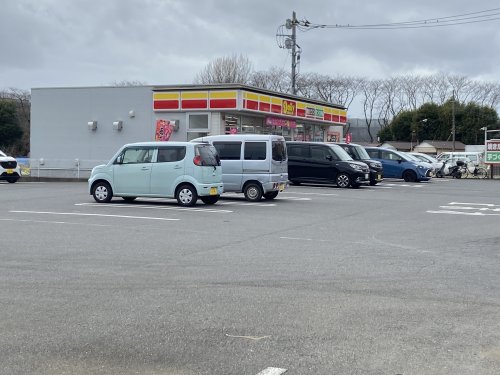 コンビニ　デイリーヤマザキ 柏高田店（コンビニ）まで856m