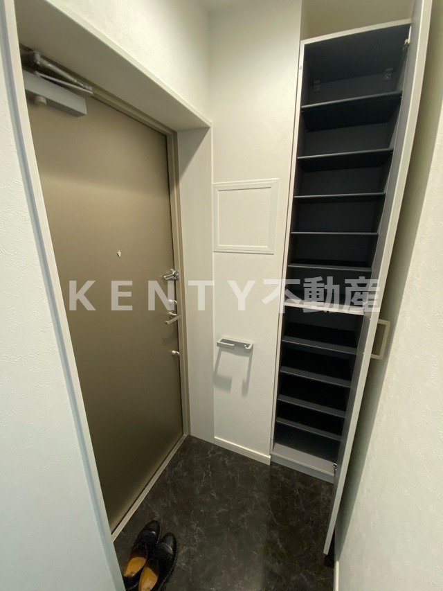 玄関　落ち着いた玄関です