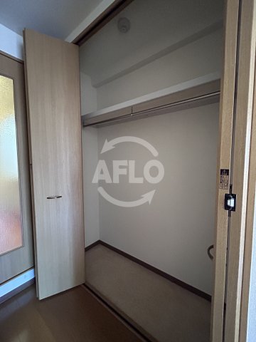 収納　リバースクエア103　クローゼット