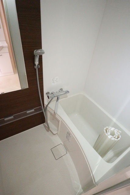 バス・シャワールーム　※写真は他号室です