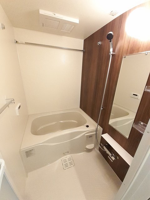 バス・シャワールーム　バスルーム