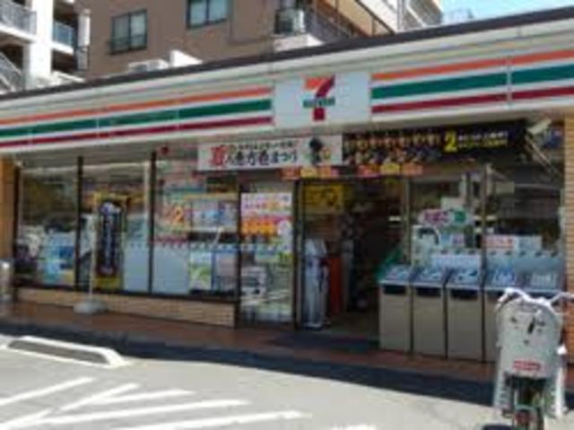 コンビニ　セブンイレブン葛飾青戸8丁目店（コンビニ）まで406m