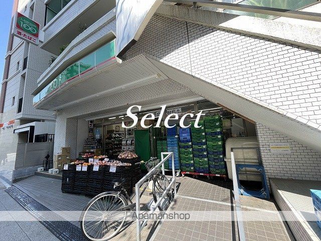 コンビニ　ローソンストア１００（コンビニ）まで8m