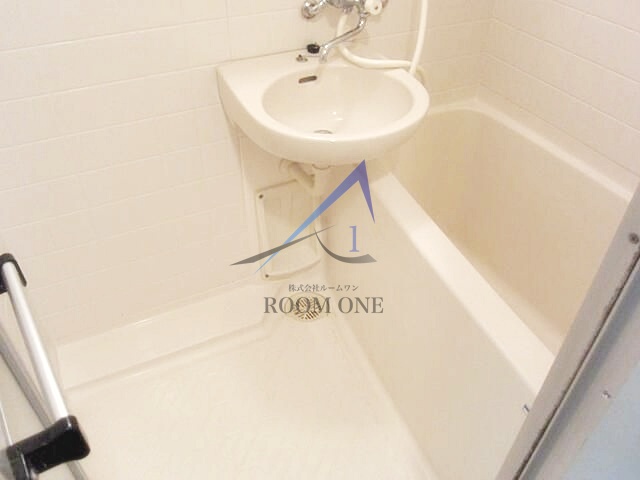 バス・シャワールーム　お風呂です。