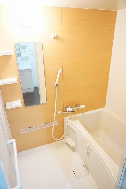 バス・シャワールーム　浴室