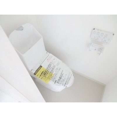 トイレ　同じシリーズの写真です。