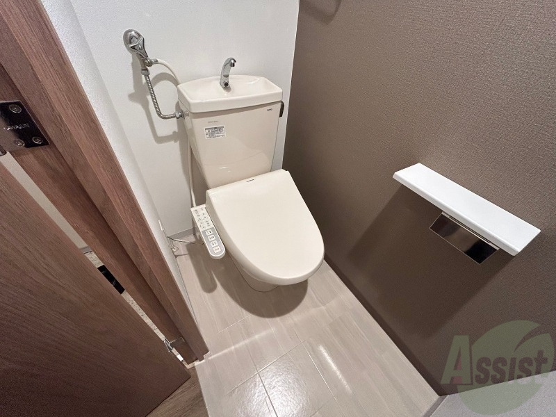 トイレ　ウォシュレット機能がついたトイレ。安心して使用できますね。