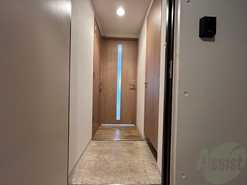 玄関　玄関の様子です。明るい印象ですね。気分もあがりそう。