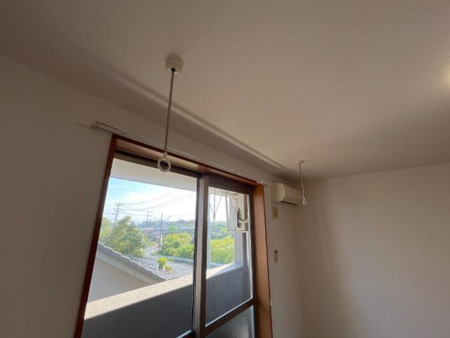 バルコニー　室内物干し
