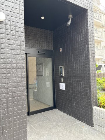 エントランス　建物の内部です