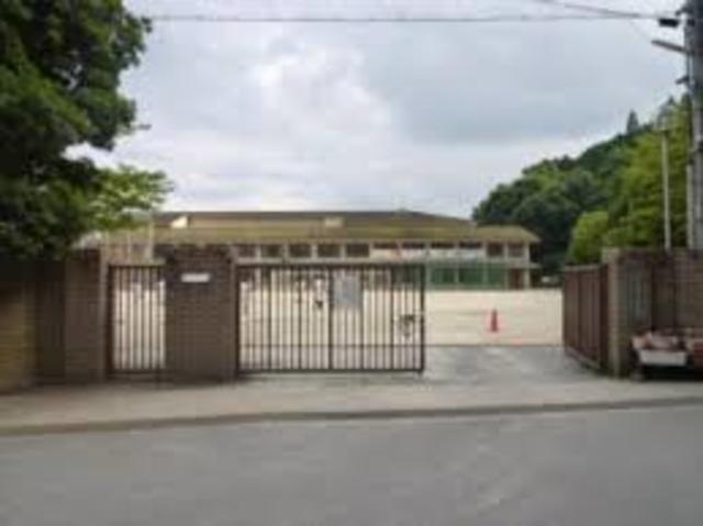 中学校　京都市立西賀茂中学校（中学校）まで980m