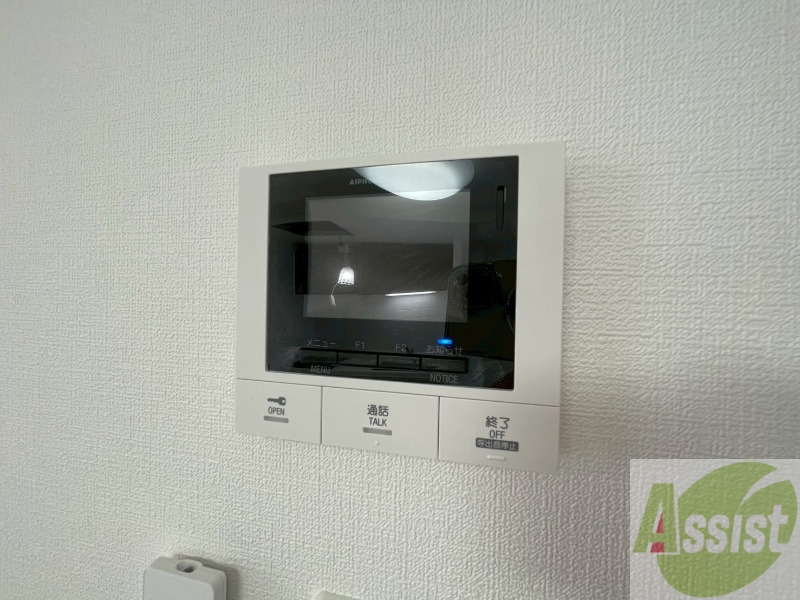 セキュリティ　ＴＶモニター付インターホンです。来客者の顔が見えるので安心！