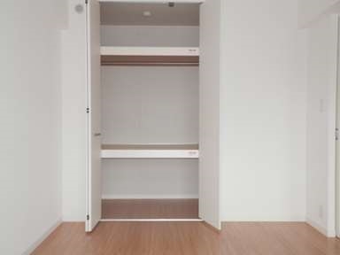 バルコニー　同物件の同じ間取りのお写真です。現況優先でお願いします。