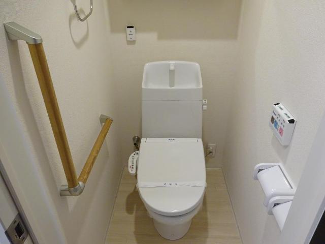 トイレ　シャワー付トイレ