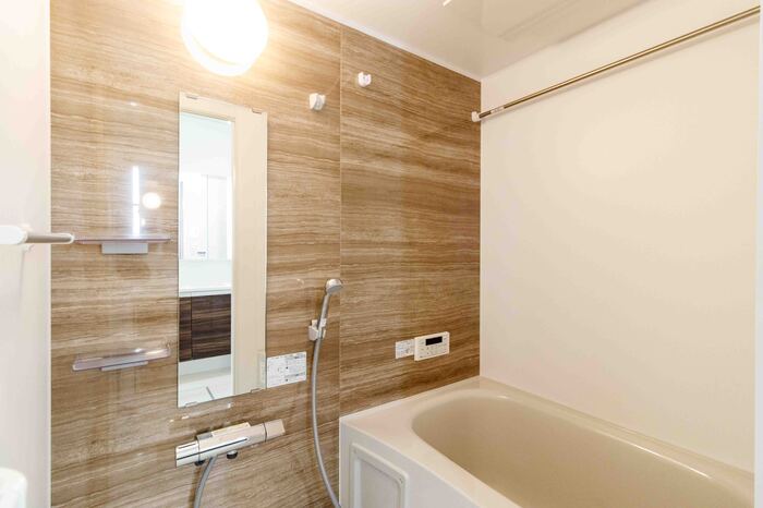 バス・シャワールーム　コンパクトで使いやすいお風呂です