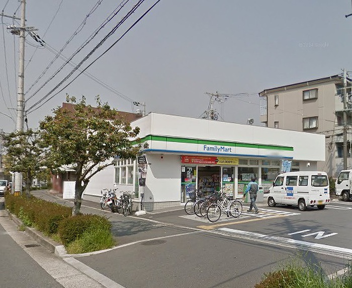 コンビニ　ファミリーマート（コンビニ）まで285m