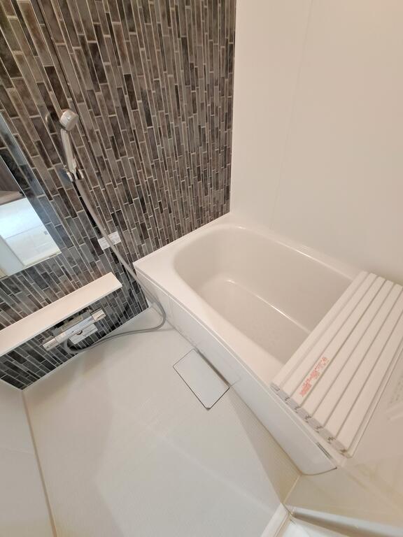 バス・シャワールーム　★追焚き・浴室換気乾燥機付きのバスルーム。