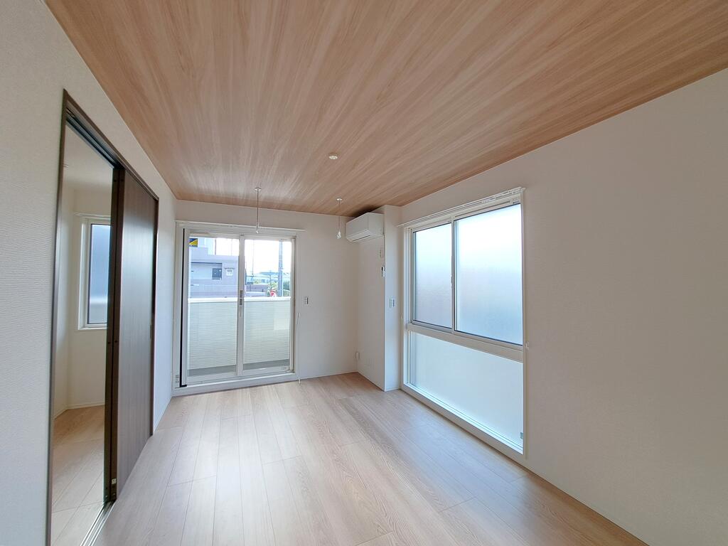 居室・リビング　★広々として開放的なリビング。