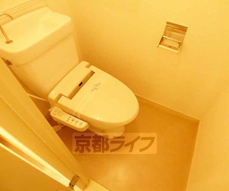 トイレ　ウォシュレット付きのトイレです。