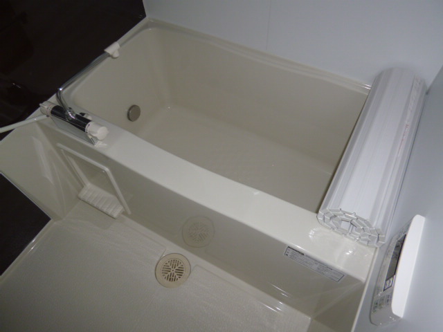 バス・シャワールーム　追い炊きバス