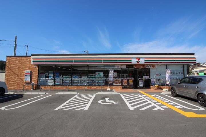 コンビニ　セブンイレブン神戸有野口店（コンビニ）まで843m