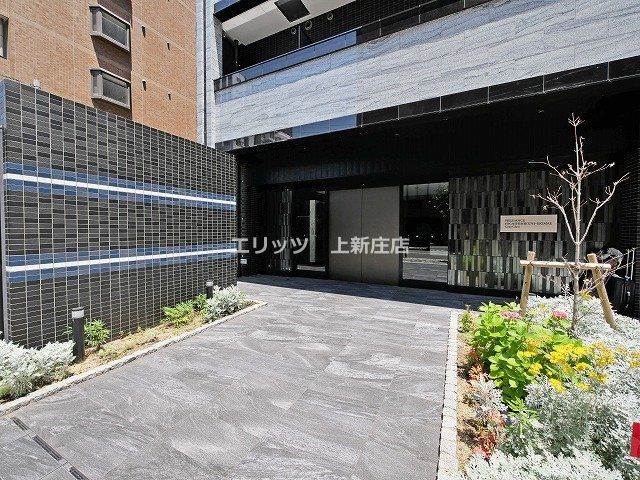 エントランス　駐車場