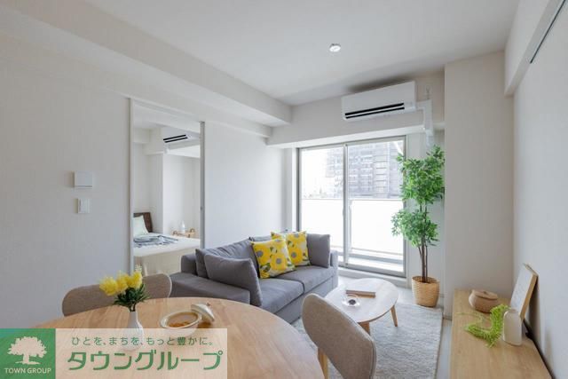 居室・リビング　Oタイプ2025年6月撮影 MR時の写真で調度品等は含まれ…