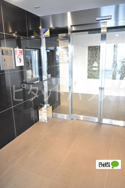 エントランス　エントランス