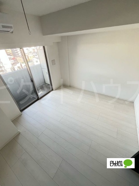 居室・リビング　フローリングです♪