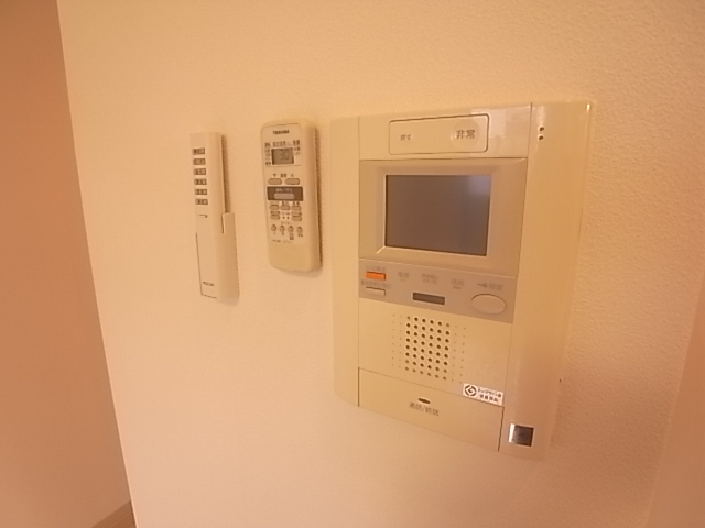 セキュリティ　モニターホンで安心です（照明は調光リモコン付）