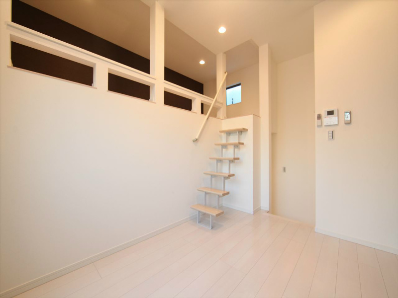 居室・リビング　洋室6帖　ロフト6帖（収納としても寝室としても使えます）