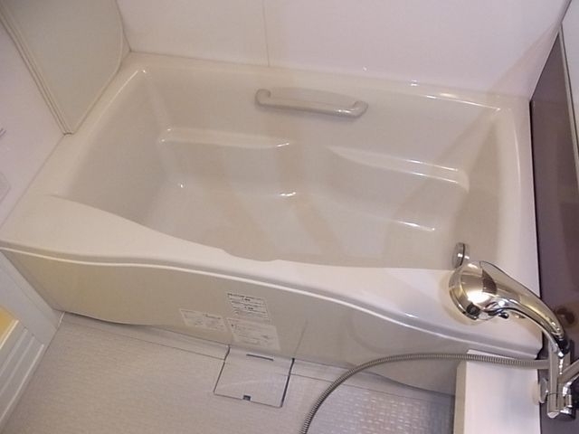 バス・シャワールーム　追い焚き機能付きバス