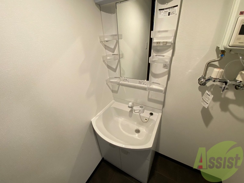 洗面設備　こちらに洗面台があります。朝の洗顔はこちらで。