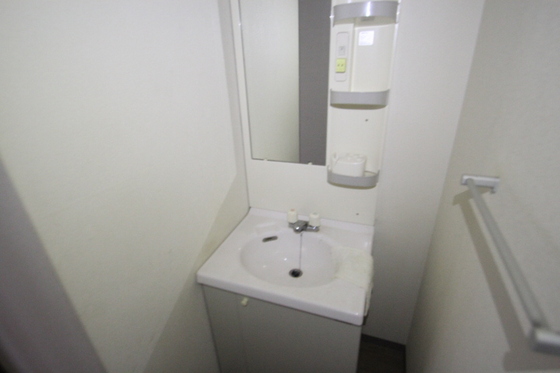 洗面設備　※別部屋の写真です