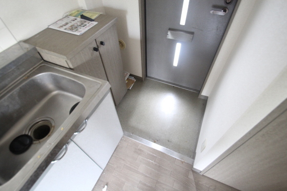 玄関　※別部屋の写真です