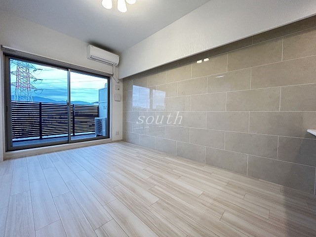 居室・リビング　洗練された清潔感漂う清楚な仕上がり