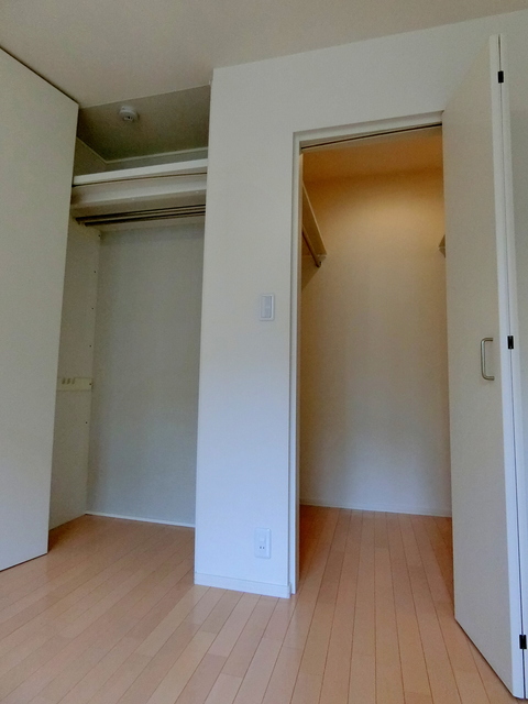 収納　☆収納が２ヶ所あるので、使用頻度が多いものと少ないもので仕分