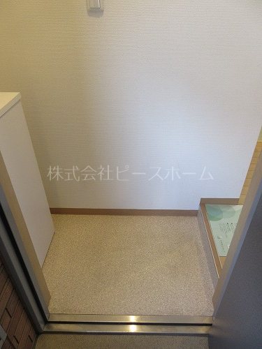 玄関　※別号室参考写真