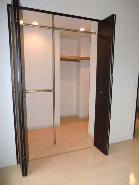 収納　※同タイプ住戸参考写真　現況優先