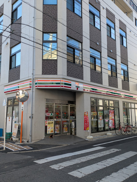 コンビニ　セブン－イレブン　葛飾青戸１丁目店（コンビニ）まで180m