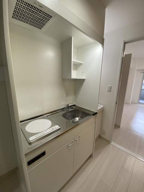 キッチン　同物件別号室