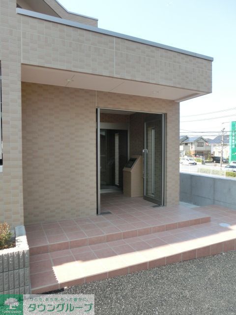 エントランス　お問合せはタウンハウジングまで！※現地待合わせ相談可能