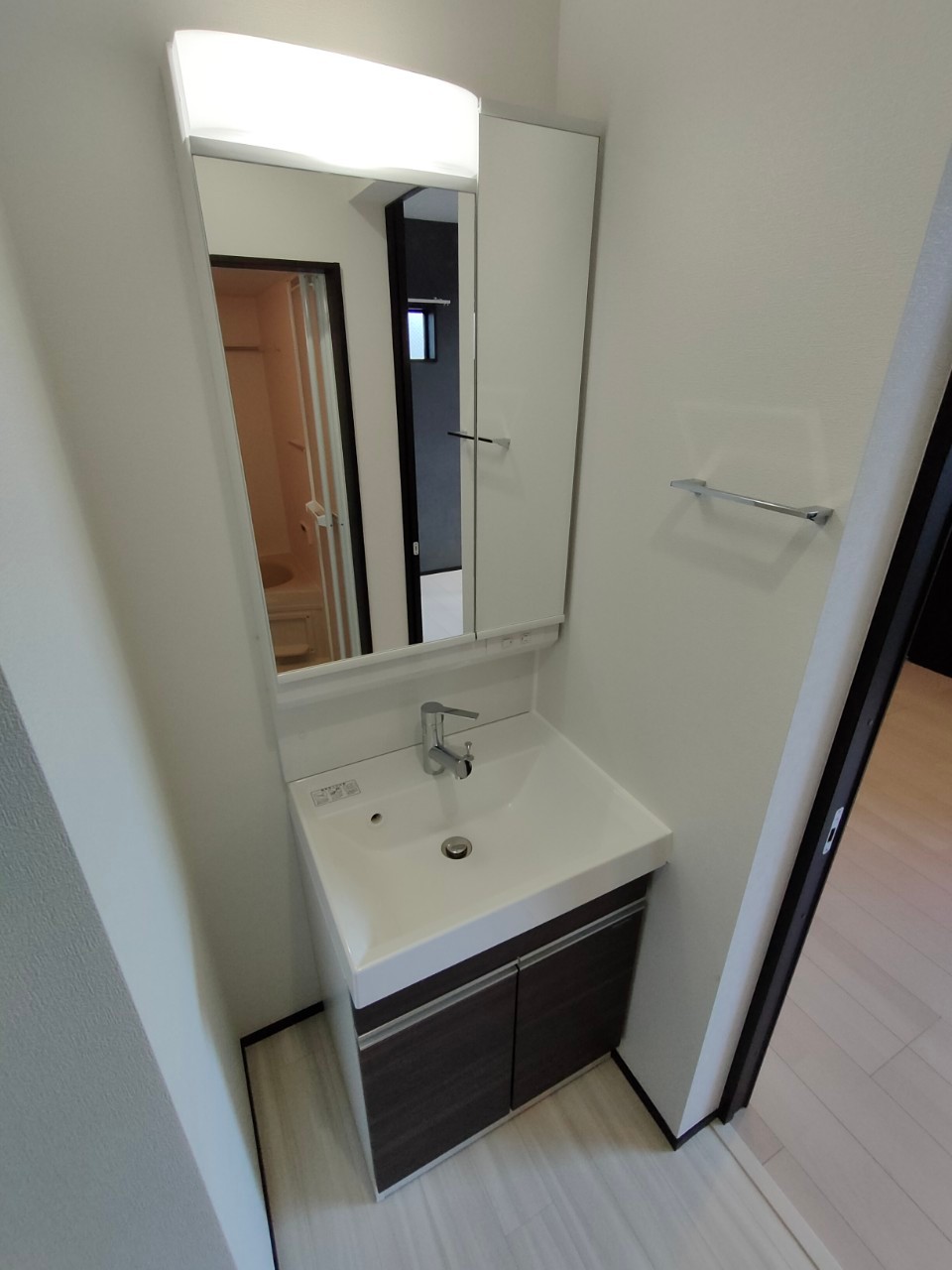 洗面設備　同シリーズ物件のモデルルームになります※現況優先