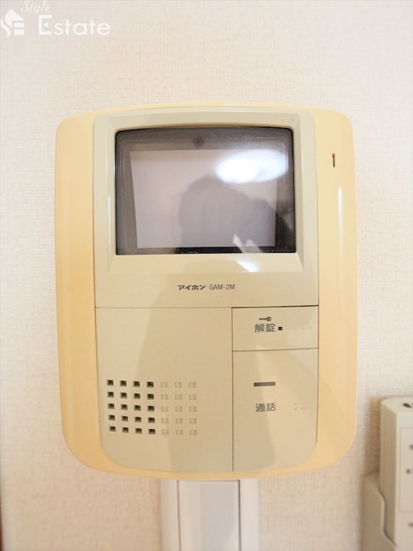 セキュリティ　モニター付きインターホン