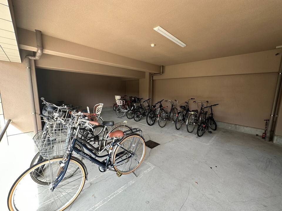 駐車場　駐輪場