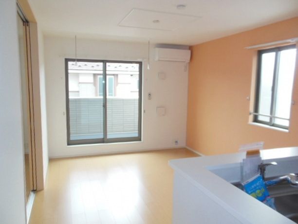 居室・リビング　★キッチンから見たリビングです★