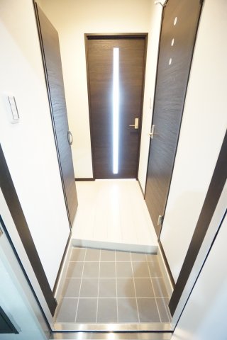 玄関　落ち着いた玄関です