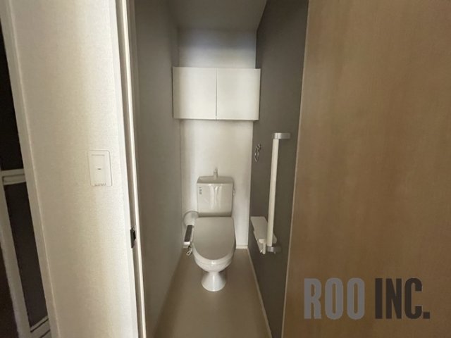 トイレ　写真は反転のお部屋です