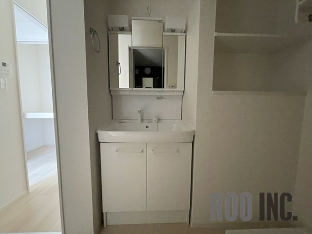 洗面設備　写真は反転のお部屋です