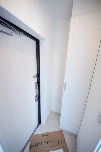 玄関　眺望良好のお部屋です。